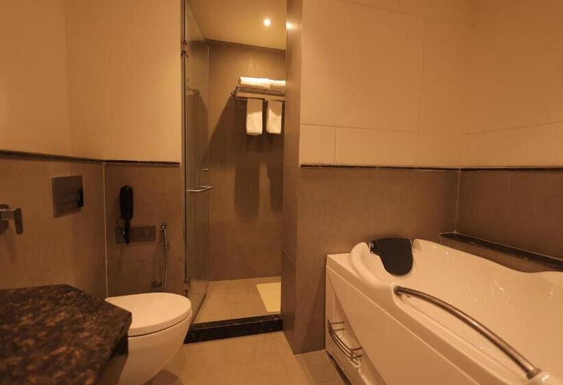 带大床的标准间, Pride Elite Haridwar Near Haridwar Railway Station