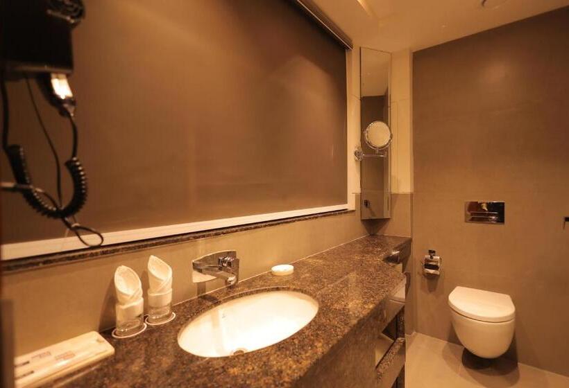 스탠다드 룸 킹사이즈 침대, Pride Elite Haridwar Near Haridwar Railway Station