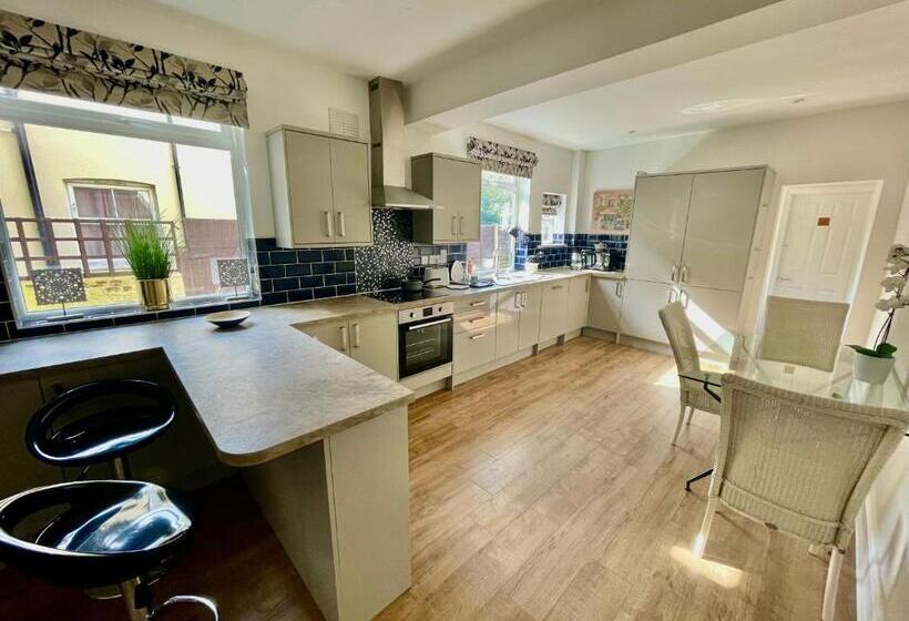 חדר דלוקס, Golden Triangle Townhouse