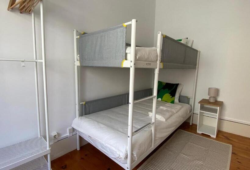 اتاق اکونومی, Terrace House