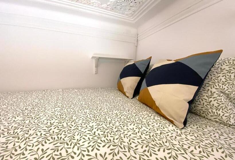 اتاق استاندارد با تراس, Terrace House