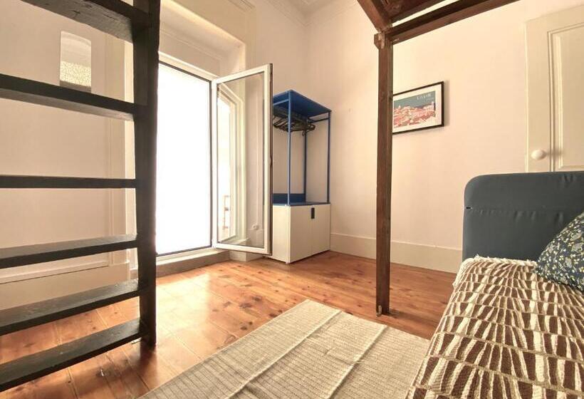 اتاق استاندارد با تراس, Terrace House