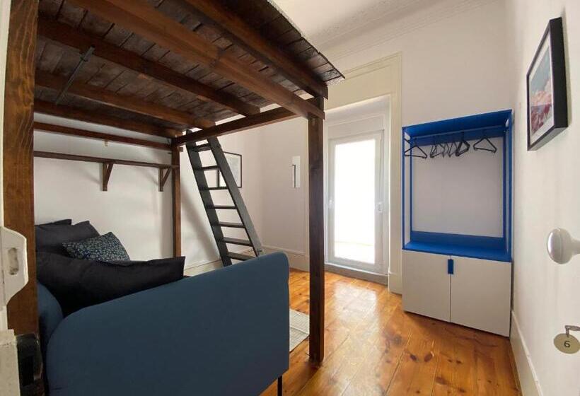 اتاق استاندارد با تراس, Terrace House