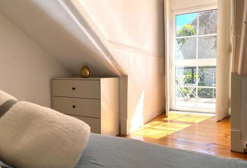 اتاق استاندارد اینتریور, Terrace House