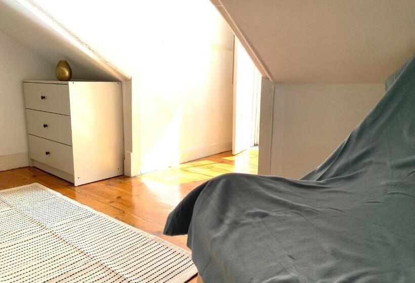 اتاق استاندارد اینتریور, Terrace House