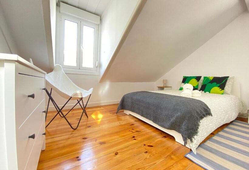 اتاق استاندارد, Terrace House