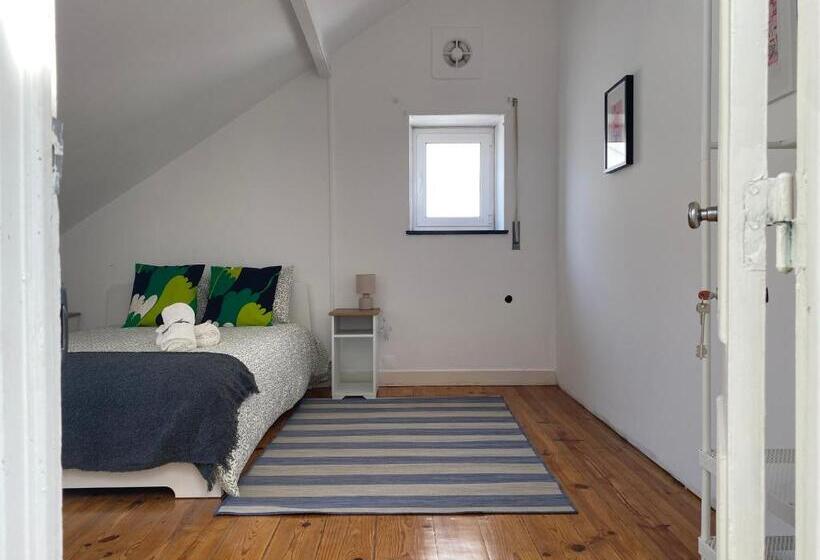 اتاق استاندارد, Terrace House