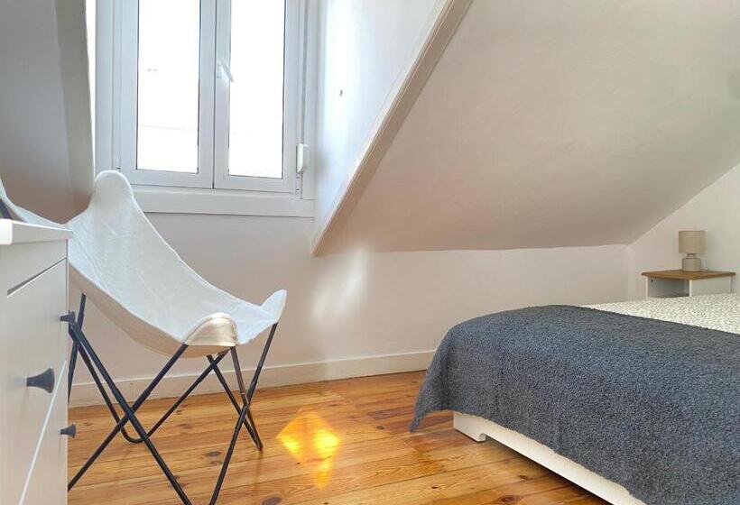 اتاق استاندارد, Terrace House