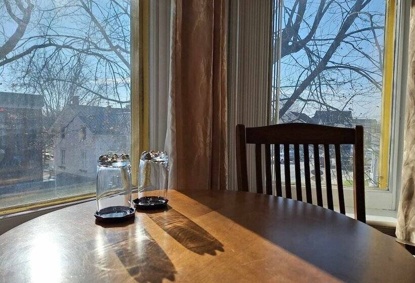 스탠다드 룸, Le 100 St Laurent