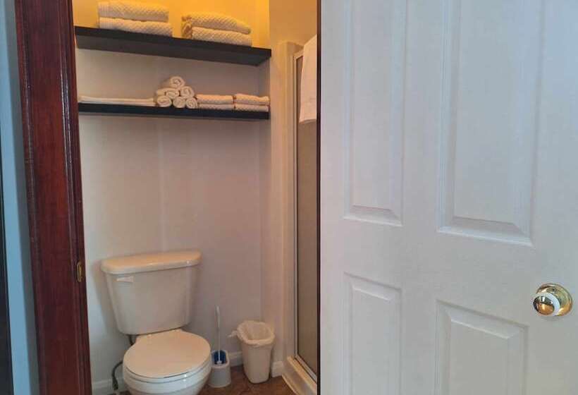 패밀리 룸, Le 100 St Laurent