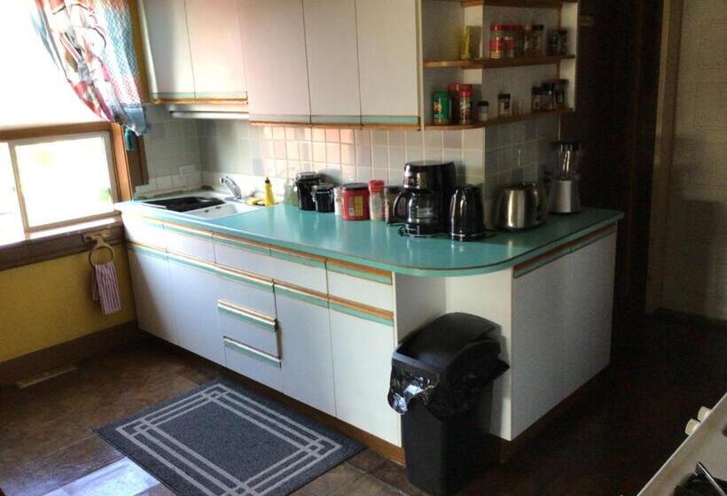 غرفة ديلوكس, Nisku Guest House