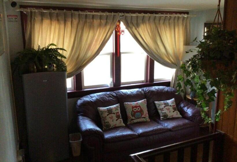 이코노미 룸, Nisku Guest House