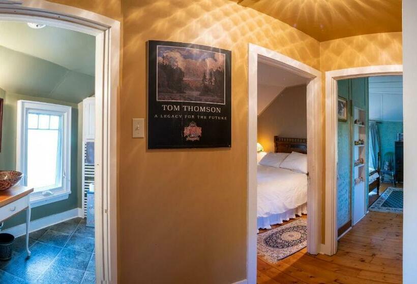 جناح 3 غرف نوم, Windswept On The Trent