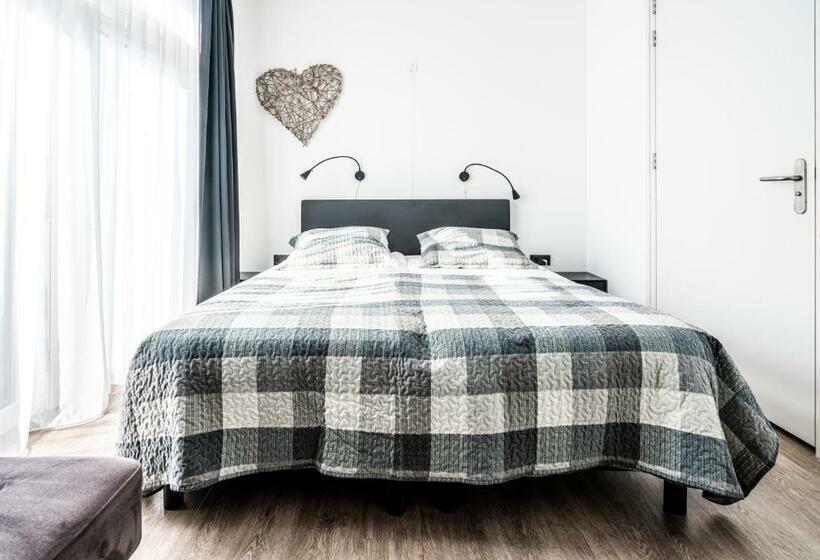 Номер Стандарт с Балконом, Duinhotel Haga