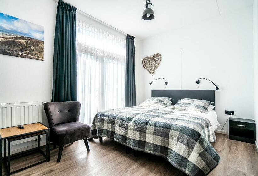 Номер Стандарт с Балконом, Duinhotel Haga