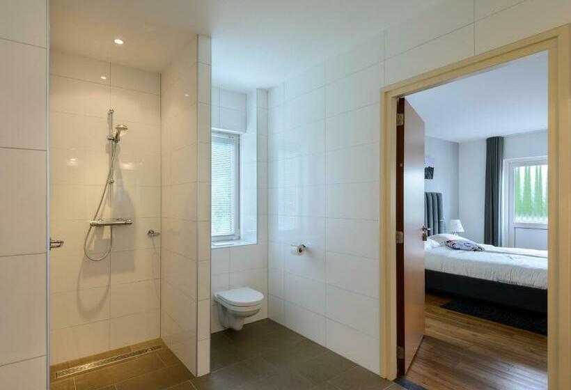 带大床的复式套间, Bemelmans