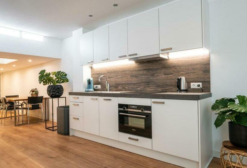 Апартаменты 1 Спальня, Familie Hotel & Apartments Alkmaar