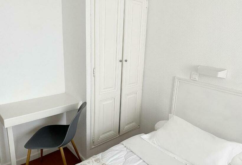 スタンダードルーム, Paul