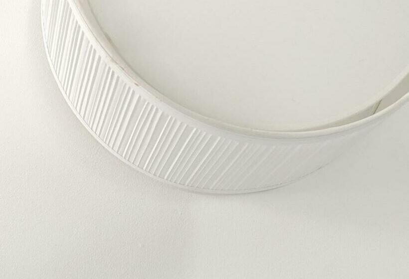 スタンダードトリプルルーム, Paul