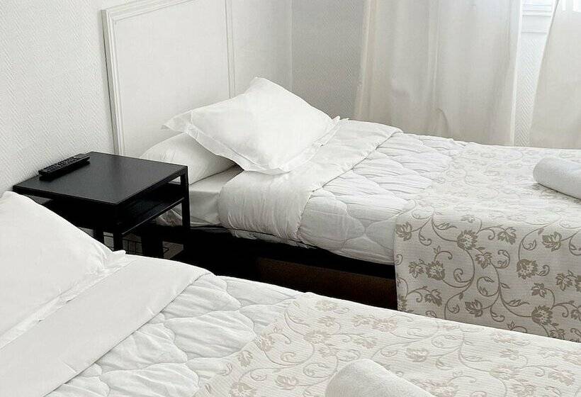 スタンダードルーム, Paul