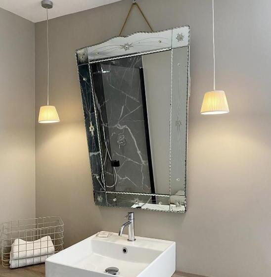 デラックスルーム, Paul