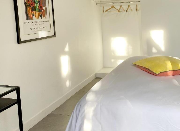 庭の見えるジュニアスイート, Paul