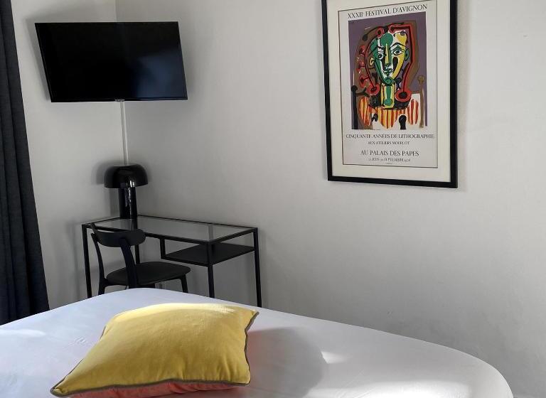 庭の見えるジュニアスイート, Paul