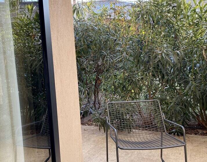 デラックスルーム, Paul