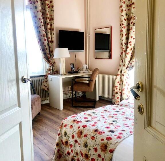 חדר סטנדרט, Mare Sanat