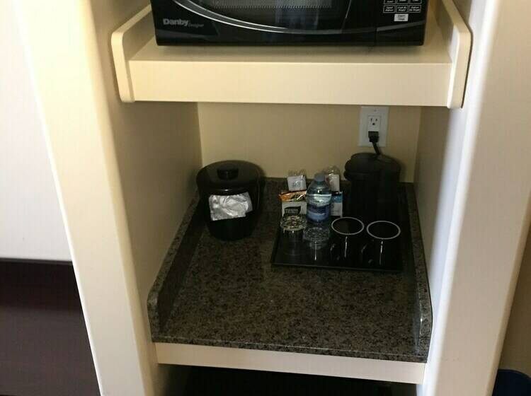 غرفة ديلوكس, Poplar Tree Inn