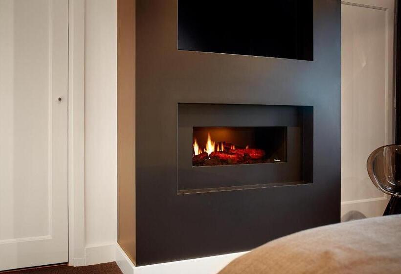 جناح, Restaurant De Wolfsberg