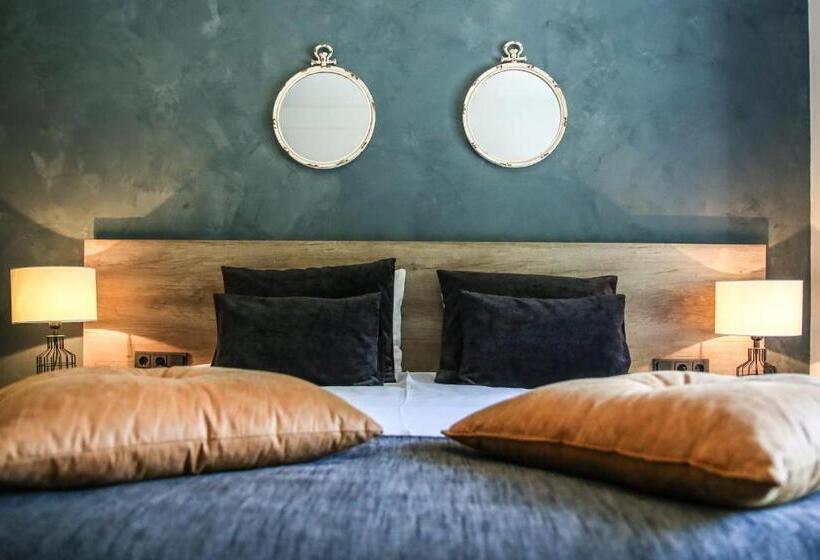 غرفة عائلية, Restaurant De Wolfsberg