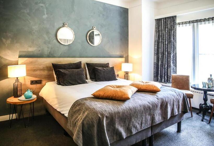 غرفة عائلية, Restaurant De Wolfsberg