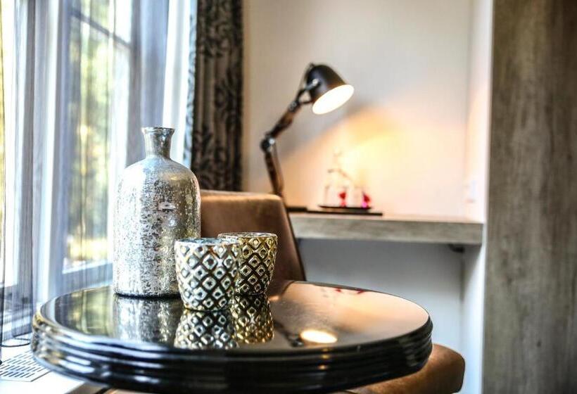 غرفة عائلية, Restaurant De Wolfsberg