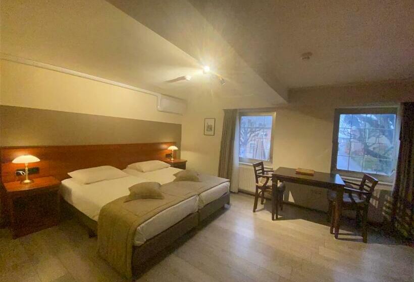 デラックスルーム, Restaurant Hestia