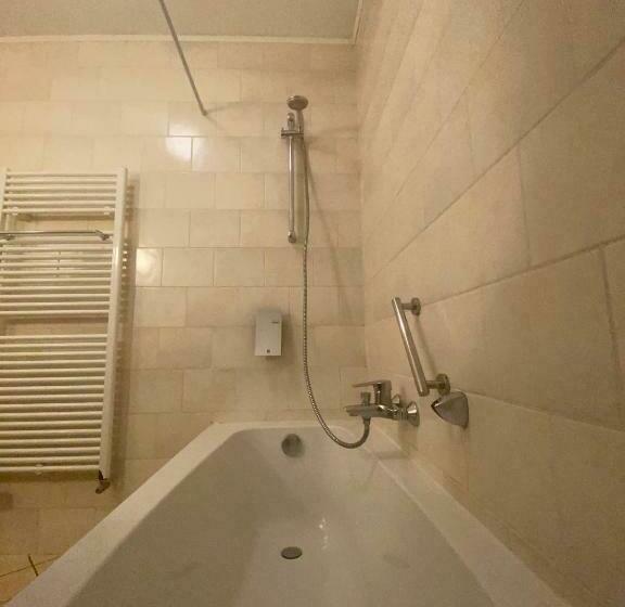 スーペリアールーム, Restaurant Hestia