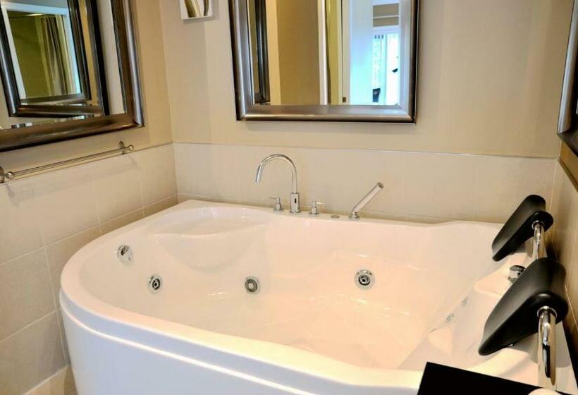 חדר סטנדרט עם ג'קוזי, Motel Des Cèdres