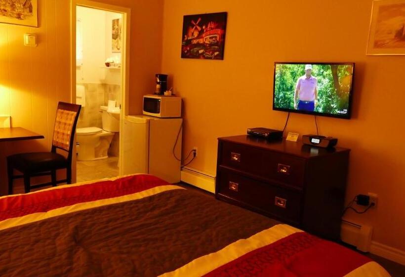 スタンダードルーム, The White Horse Motel