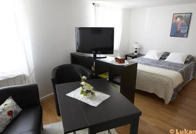 Standard-studio, Maison D Hôtes La Ferme Pierre