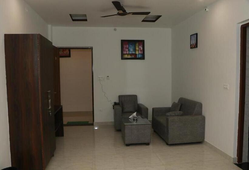 חדר סטנדרט עם מיטת קינג, Sun River Resort