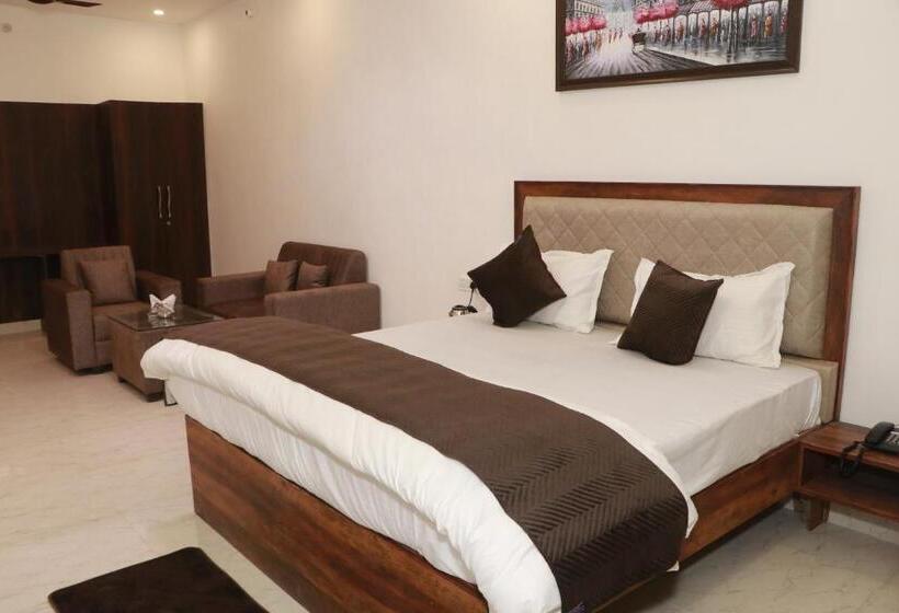 חדר סטנדרט עם מיטת קינג, Sun River Resort