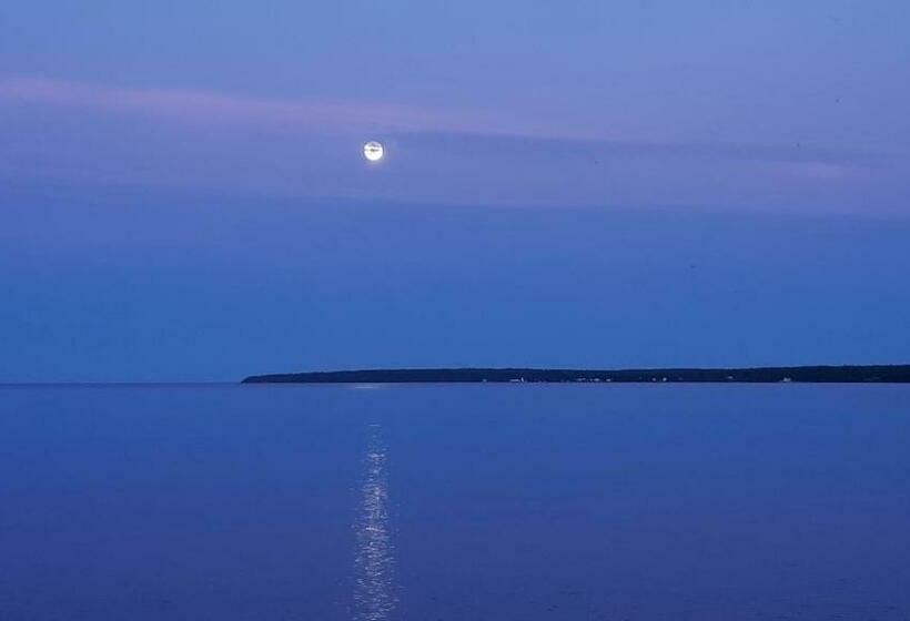 Süit, Atlantic View Motel