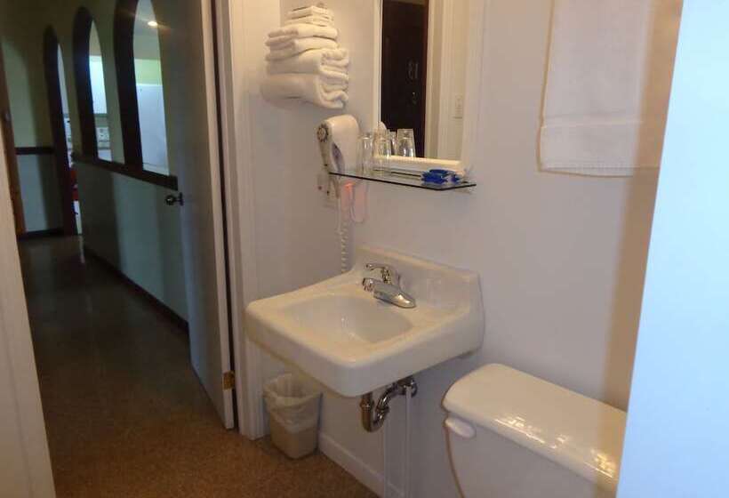 패밀리 룸, Happy Motel