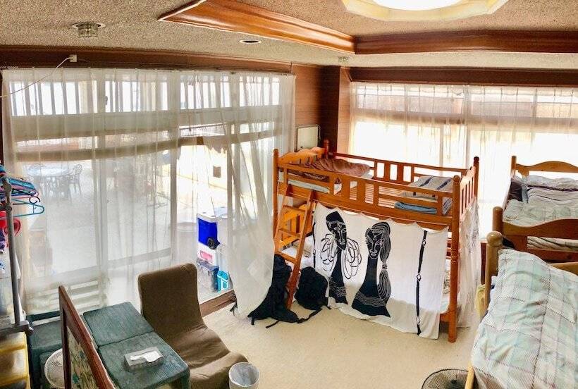 מיטה בחדר משותף, Hostel Yadoari