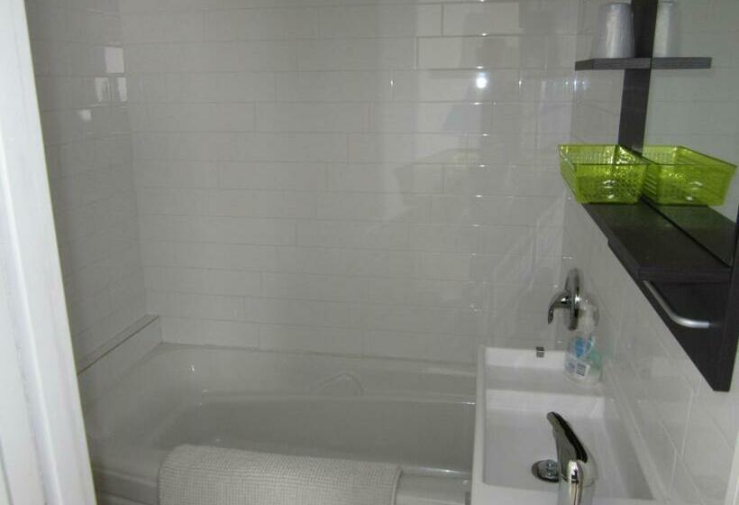 דירת שני חדרים, Black Rooster Guesthouse