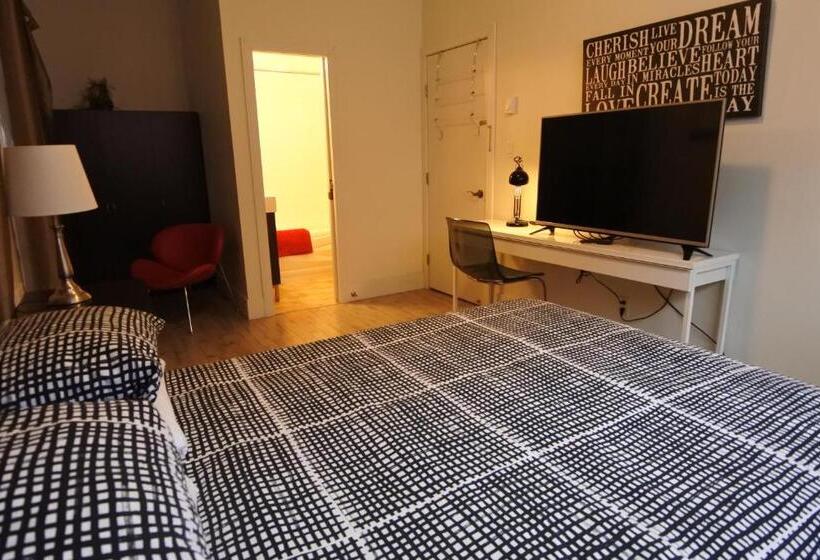 דירת שני חדרים, Black Rooster Guesthouse