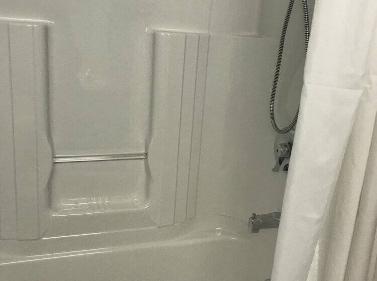 Номер Стандарт 2 Двуспальные Кровати, Hôtel Le Portneuvois