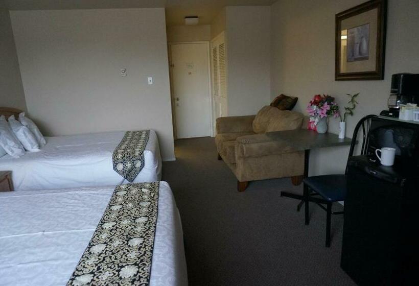 Номер Стандарт 2 Двуспальные Кровати, Marine Inn