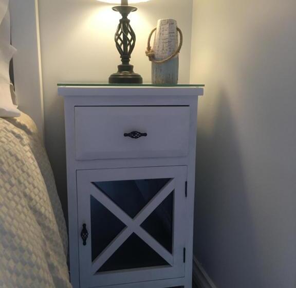 סוויטה, Long Lake Waterfront Bed And Breakfast