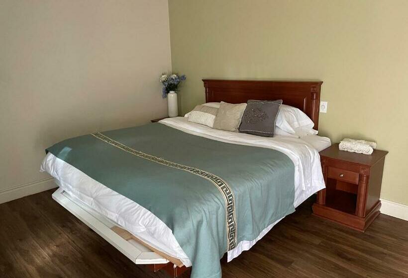 豪华房间带漩涡浴缸, Motel Au P Tit Sapin